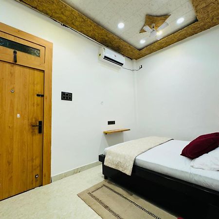 Aura Homestay バラナシ エクステリア 写真
